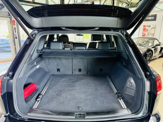 Volkswagen Touareg 4Motion R-Line