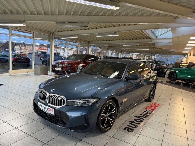 BMW 320 320i M-Sport Sedan