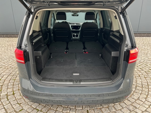 Volkswagen Touran 1.5 TSI DSG IQ.Drive