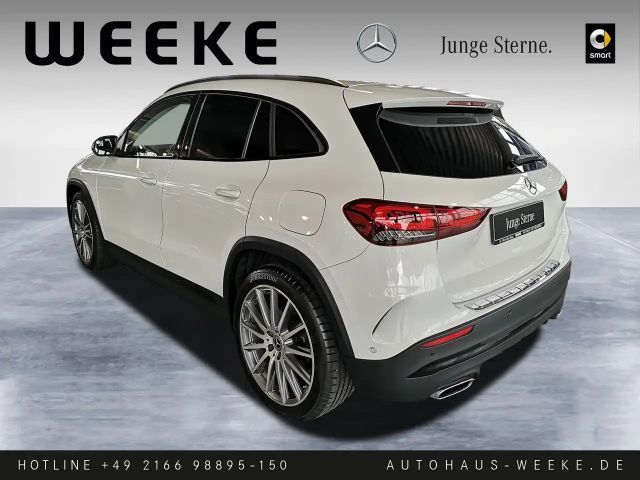 Mercedes-Benz GLA 180 AMG Line