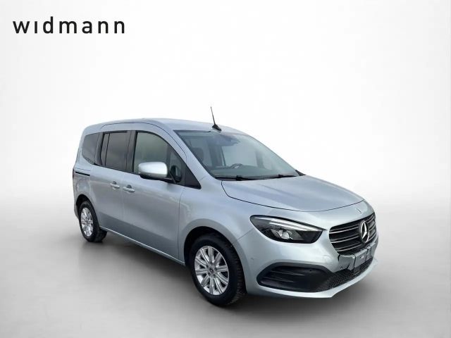 Mercedes-Benz T 180 T 180 d Navi PDC KAM AUT SHZ KlimaA SpurH FLA