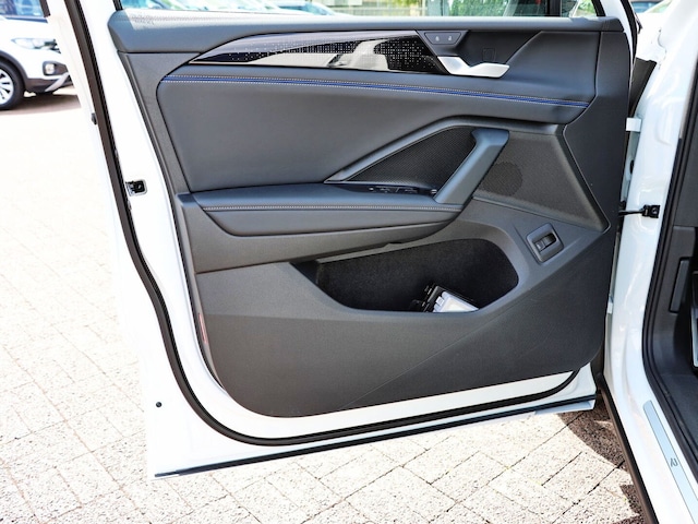 Volkswagen Tiguan 1.5 eTSI DSG IQ.Drive R-Line