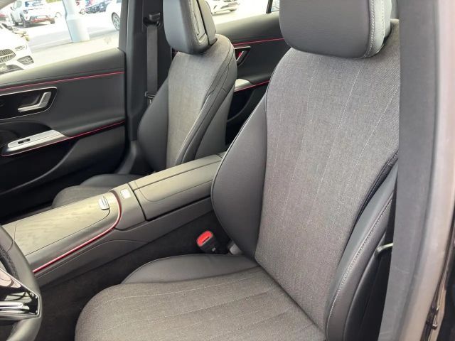 Mercedes-Benz E 220 AVANTGARDE E 220 d Estate