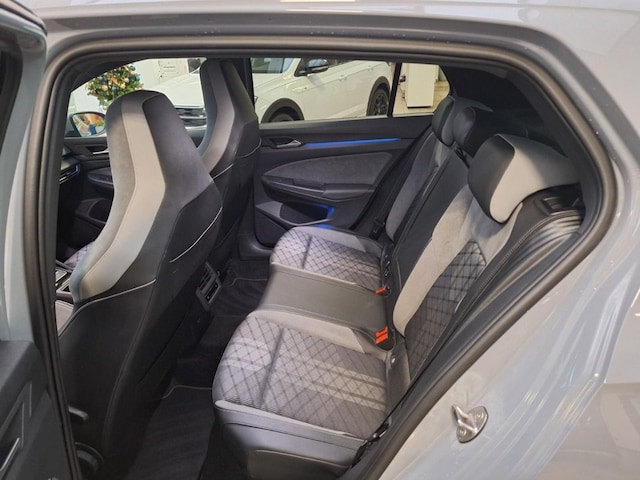 Volkswagen Golf 1.5 TSI Golf VIII R-Line