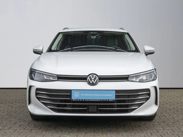 Volkswagen Passat 1.5 eTSI Business Variant