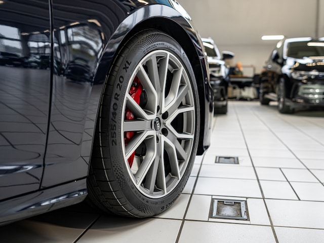 Audi S6 Quattro Sedan