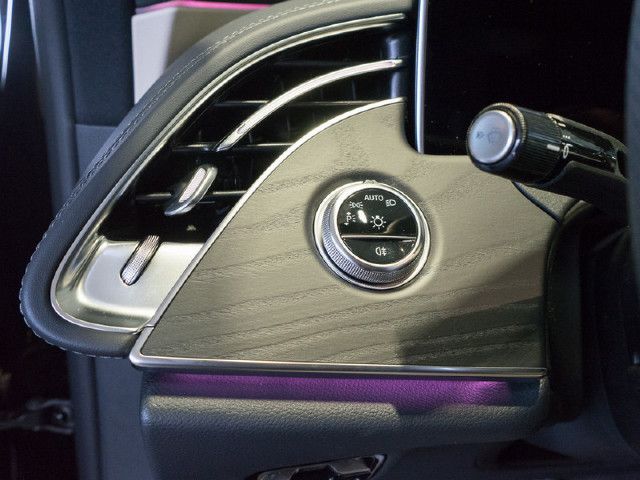 Mercedes-Benz E 200 AMG Line Sedan