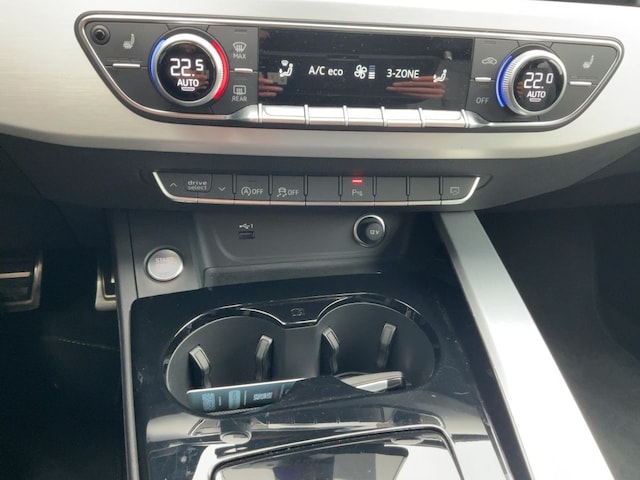 Audi A4 40 TFSI Avant Quattro S-Line S-Tronic