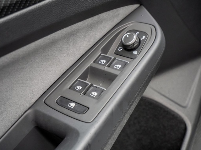 Volkswagen Golf 2.0 TSI DSG Golf VIII R-Line