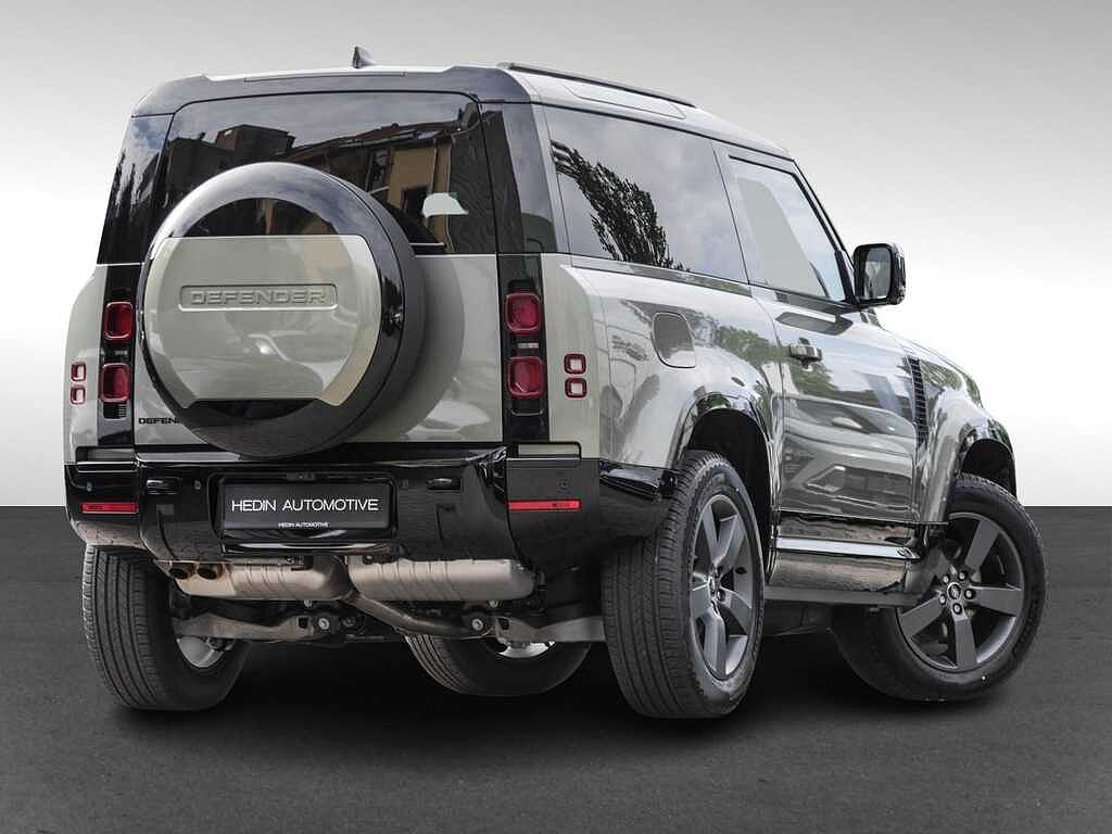 Land Rover Defender 90 Dynamic SE