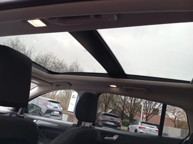 Ford Focus / Pano. / AT / AHK / Sitz-Lenkradheizung