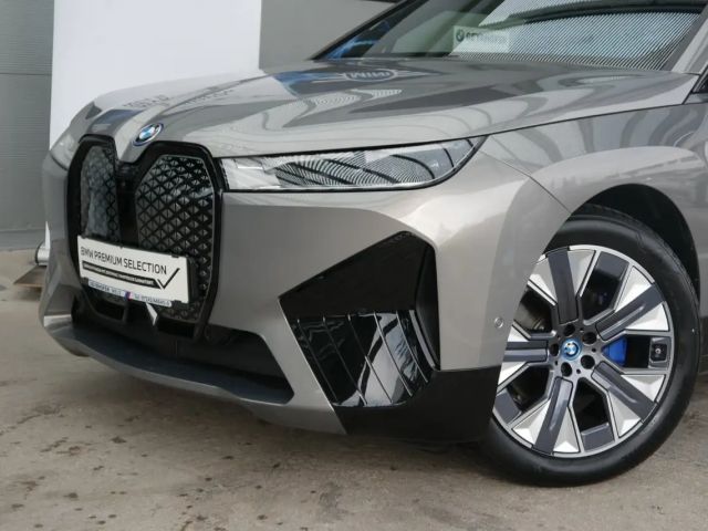 BMW iX xDrive40
