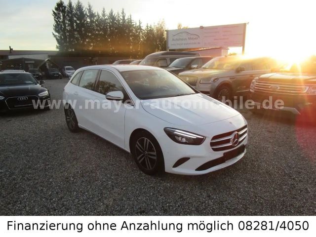 Mercedes-Benz B 180 B 180 d Progressive Sedan