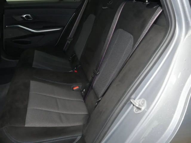 BMW 330 330e M-Sport Touring
