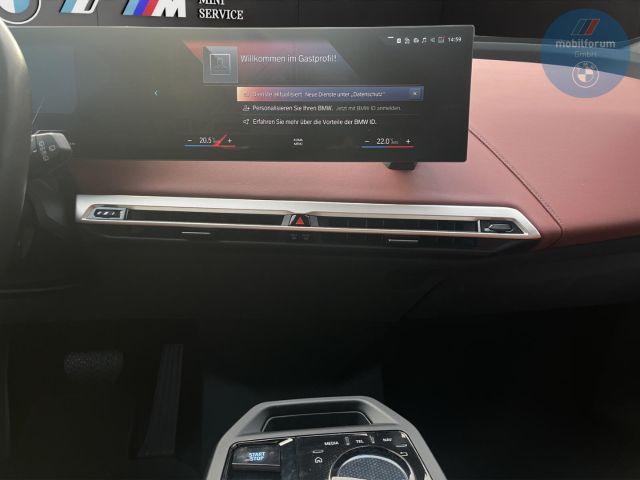 BMW iX xDrive40