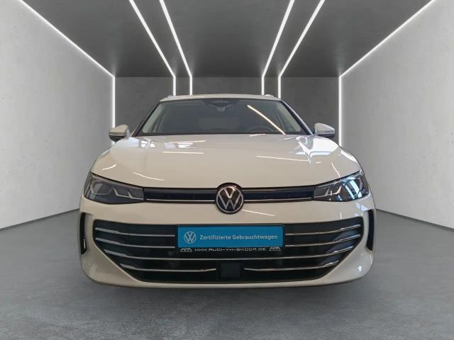 Volkswagen Passat 1.5 eTSI Business DSG