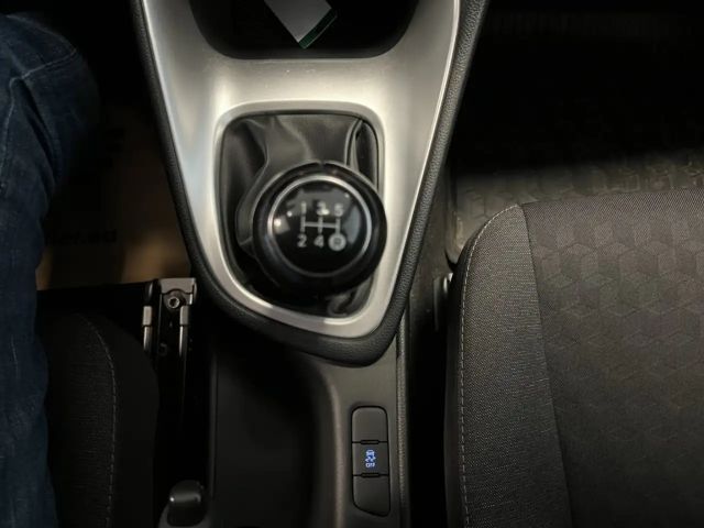 Toyota Yaris Active VVT-i