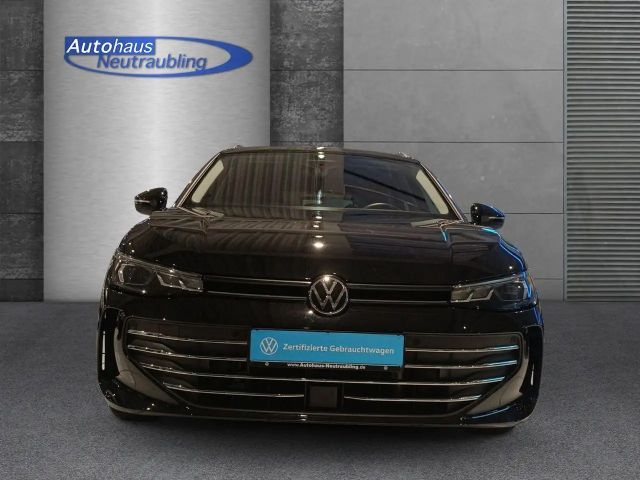 Volkswagen Passat 1.5 eTSI DSG Variant