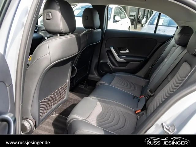 Mercedes-Benz A 200 Progressive