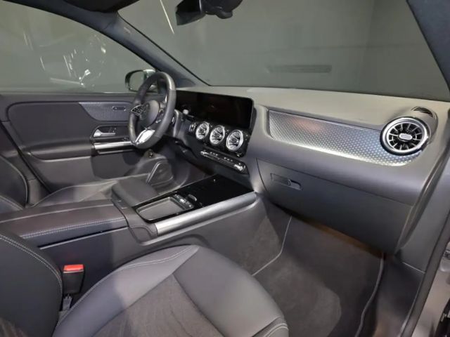 Mercedes-Benz GLA 180 Progressive