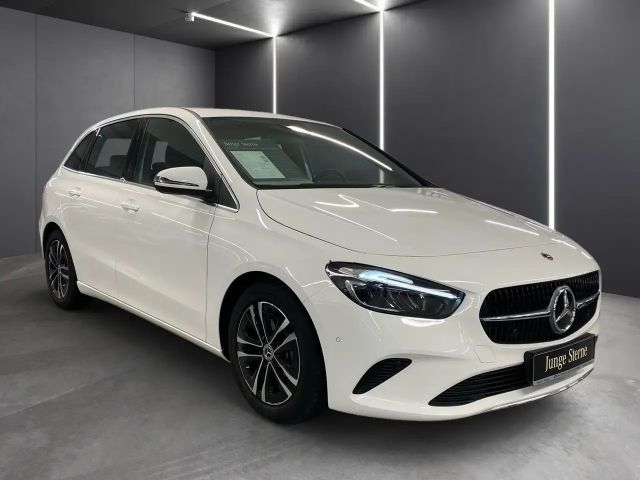 Mercedes-Benz B 200 Progressive Sedan