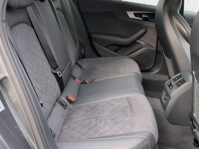 Audi A4 45 TFSI Quattro S-Line