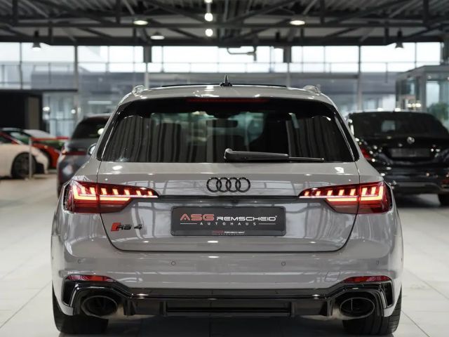 Audi RS4 Avant Quattro