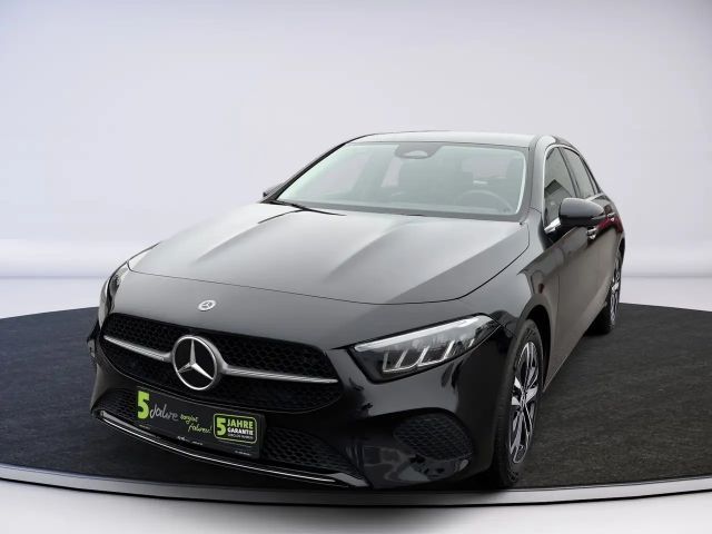 Mercedes-Benz A 180 LENKRADHEIZUNG LED HP USB PAKET