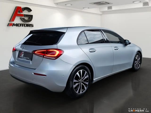 Mercedes-Benz A 200 Aut./LED/Panorama/AHK/Navi/Kamera/SHZ/1.Besitz
