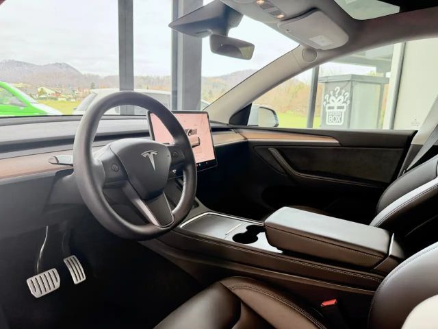 Tesla Model Y Performance