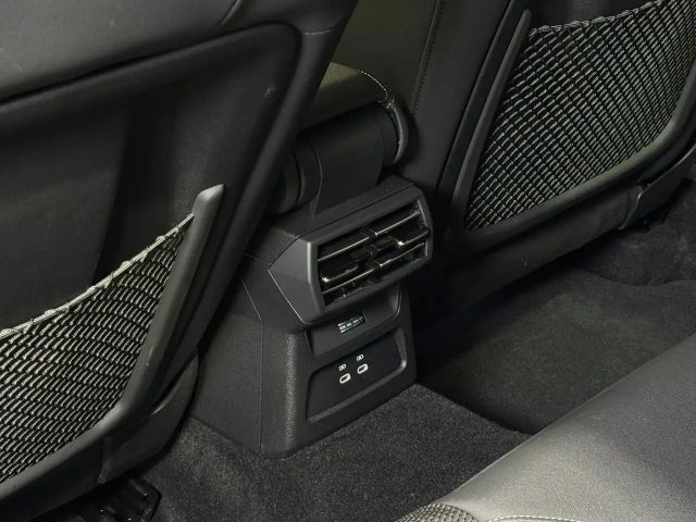 Audi A3 1.5 TFSI S-Line Sedan