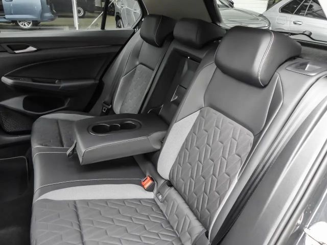 Volkswagen Golf 1.5 eTSI DSG Golf VIII