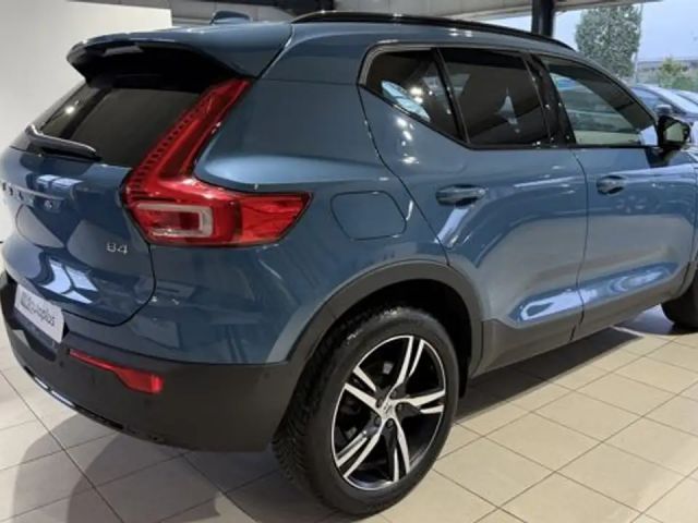 Volvo XC40 Dark Plus
