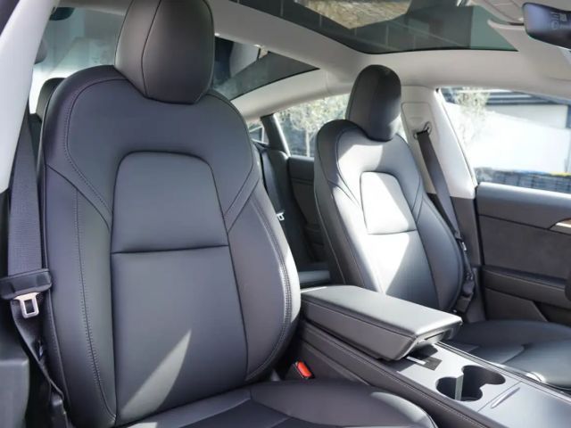 Tesla Model 3 Standard Range