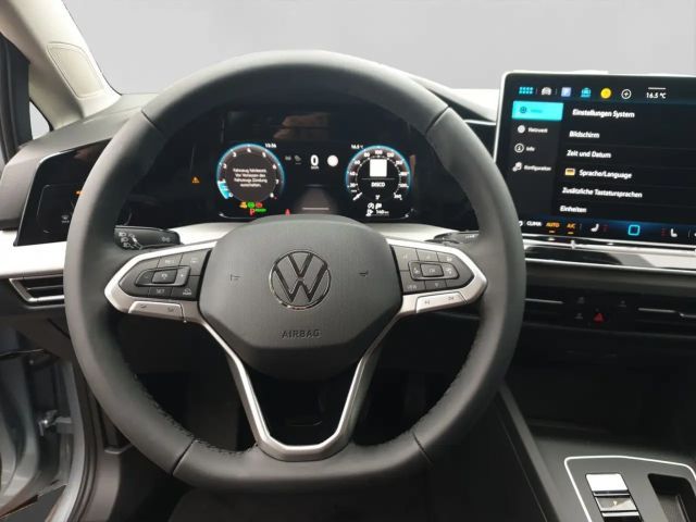 Volkswagen Golf 1.5 TSI DSG Life Variant