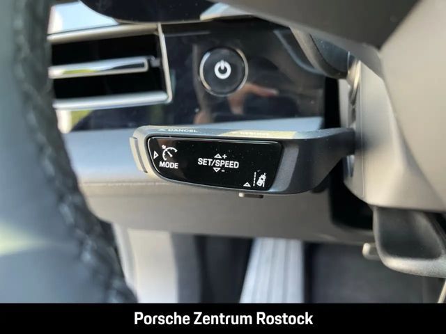 Porsche Taycan 4 Cross Turismo