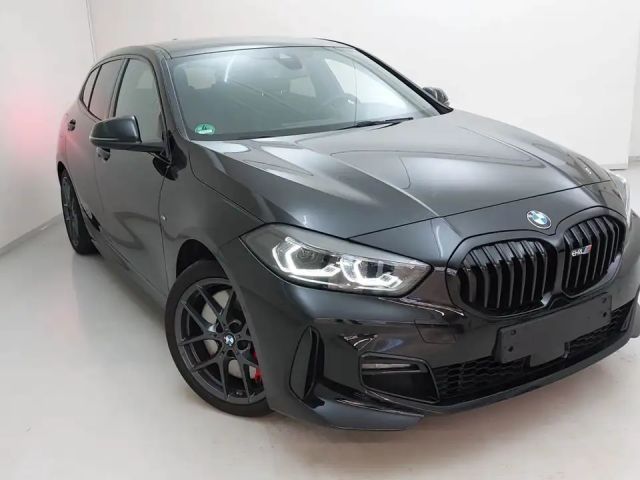 BMW 118 118i M-Sport Sedan