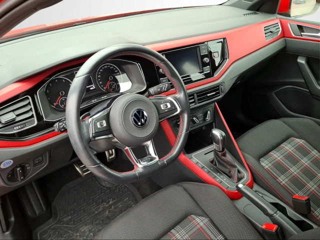 Volkswagen Polo 2.0 TSI DSG GTI