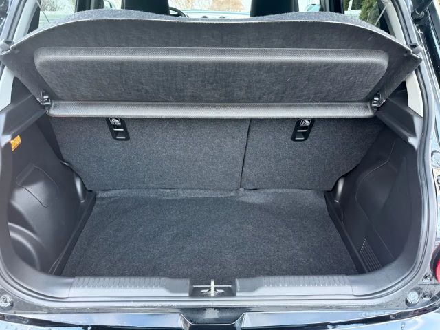 Suzuki Swift AllGrip DualJet Flash