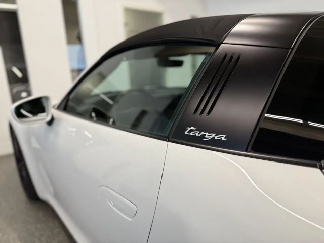 Porsche 911 4 Cabrio Targa