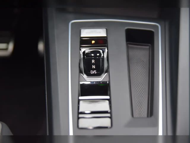 Volkswagen Golf DSG Golf VIII IQ.Drive Variant