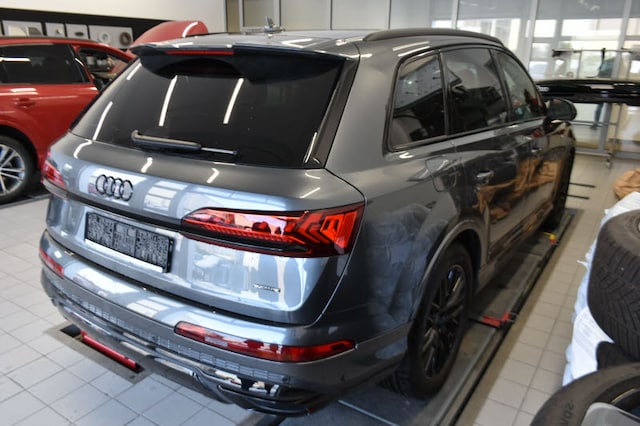 Audi Q7 50 TDI Quattro S-Line