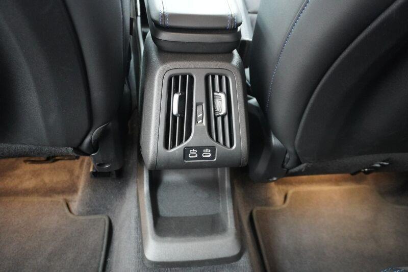 BMW 220 220i Active Tourer