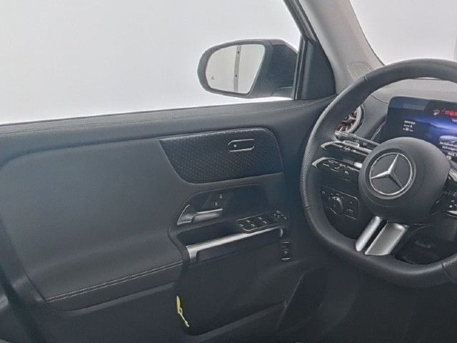 Mercedes-Benz EQB 300 4MATIC