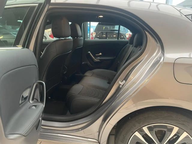 Mercedes-Benz A 180 Progressive