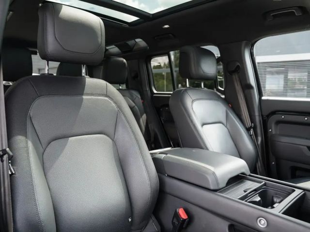 Land Rover Defender 110 Dynamic HSE
