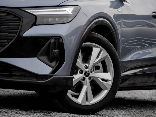 Audi Q4 e-tron SUV 45 e-tron Audi Q4 e-tron
