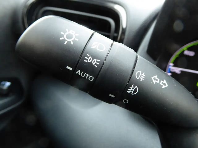 Toyota Yaris Hatchback Hybride VVT-i