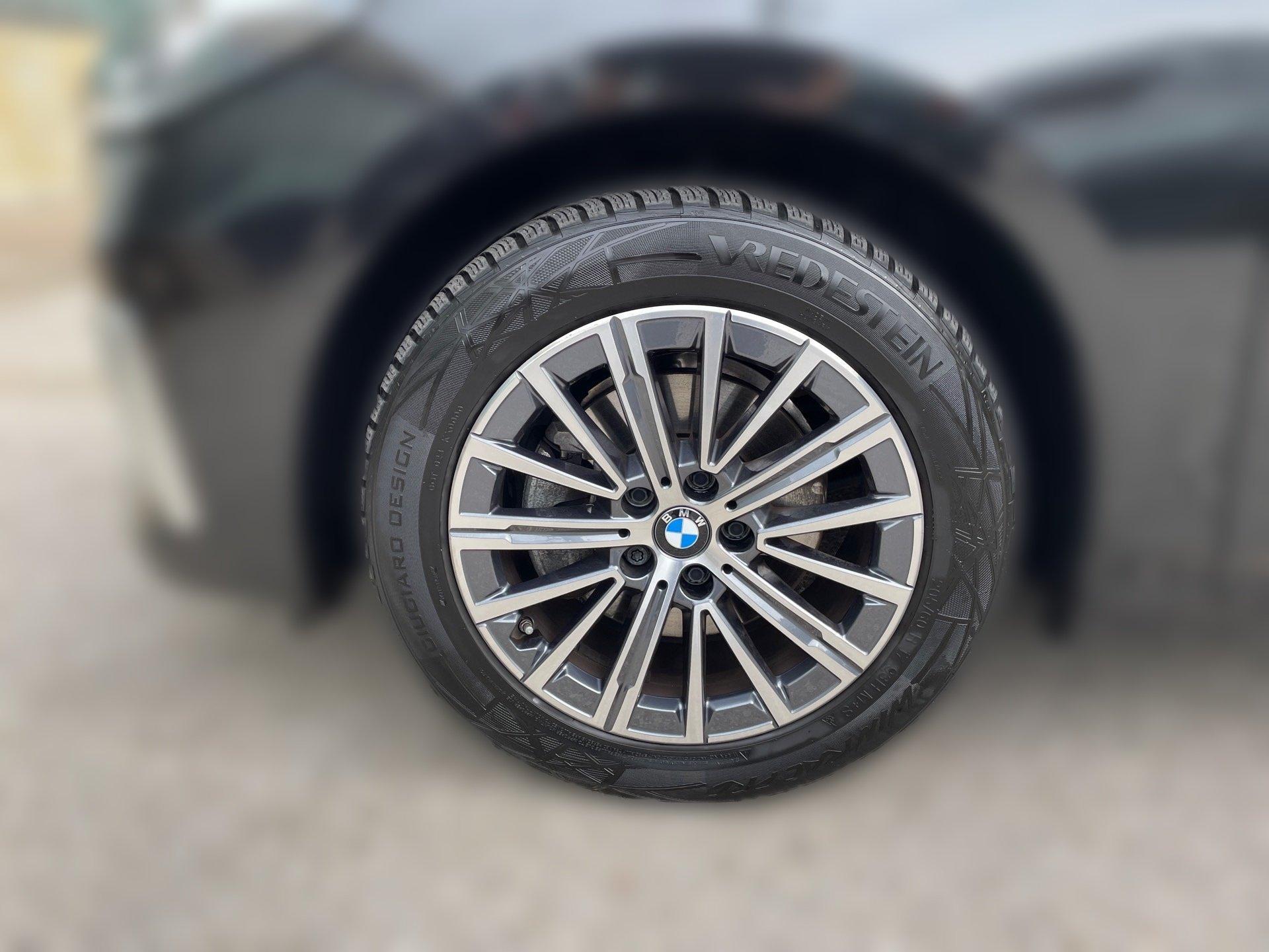 BMW 220 220i Active Tourer