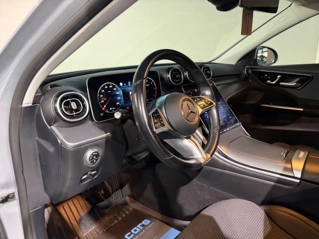 Mercedes-Benz C 200 AVANTGARDE C 200 d Sedan